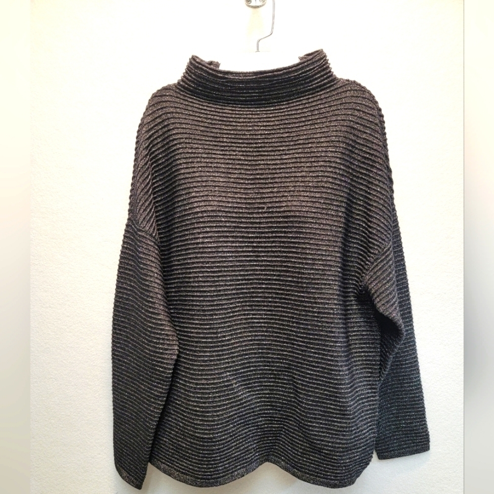 TAHARI Women's Size XL  Mock Turtleneck Sweater Black With Silver Threads